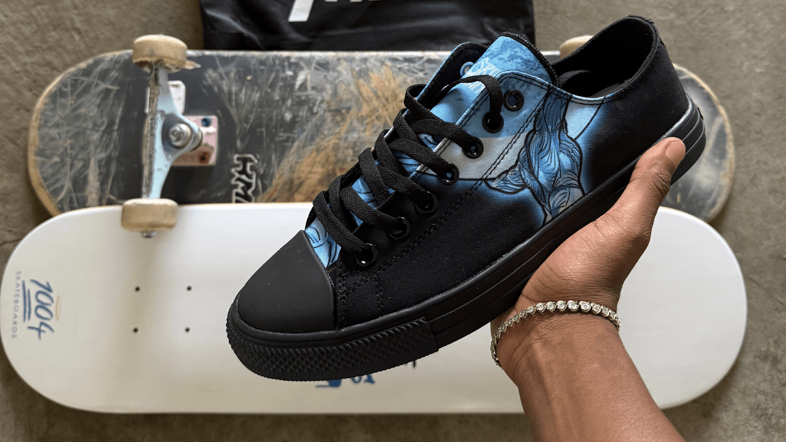 How To Clean Canvas Shoes - Sky Titan Media