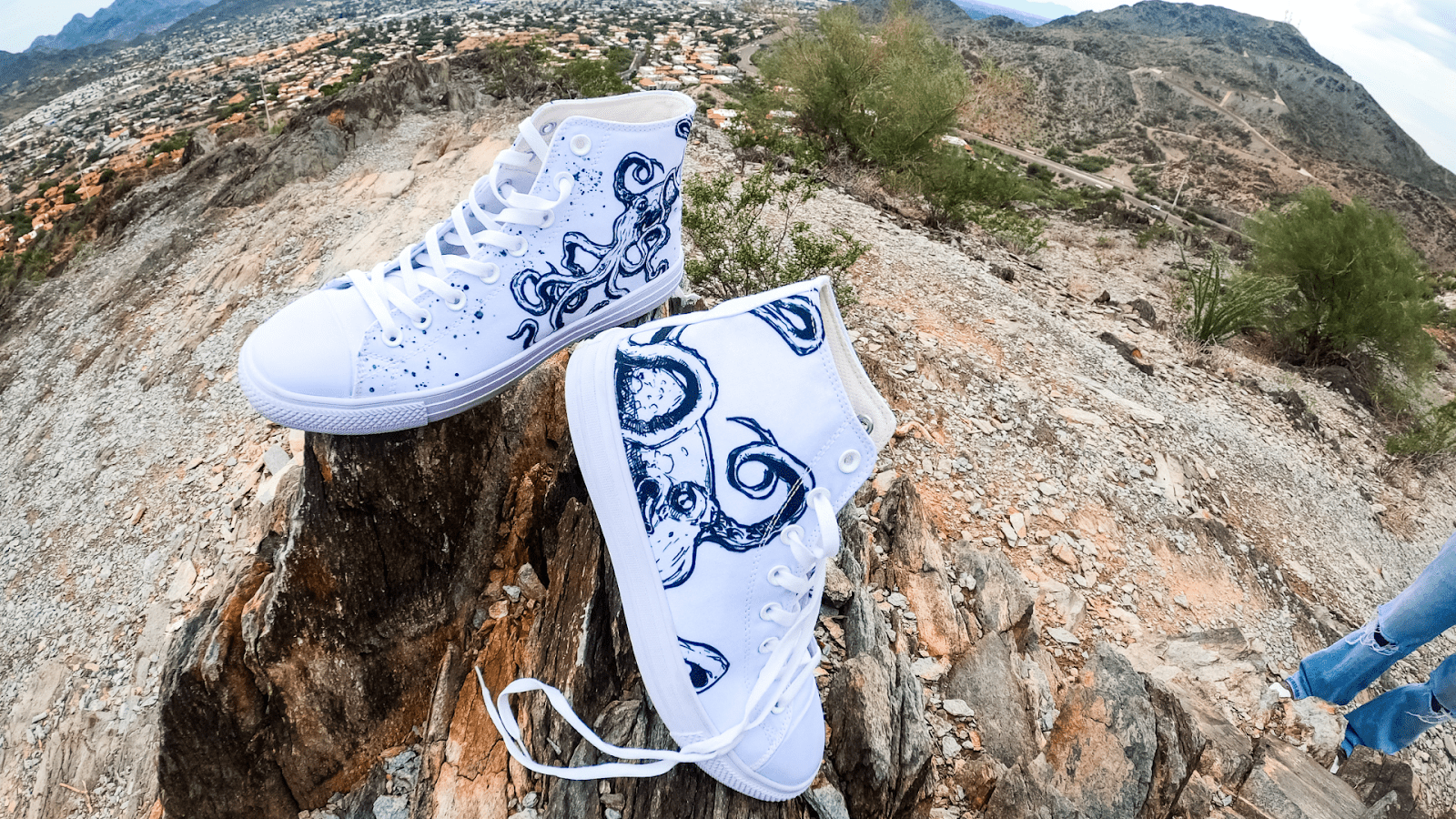 How To Clean White Canvas Sneakers - Sky Titan Media