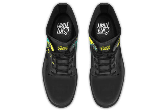 Black lace-up boots with electrifying yellow cyber cat artwork on the sides – Cyber Cat Yellow Edition by Sky Titan Media, fusing futuristic rebellion with bold, music-charged streetwear energy.
From above, a clean composition: black laces against matte canvas, while Sky Titan’s logo on the tongue and insole completes the street-meets-sci-fi aesthetic.
